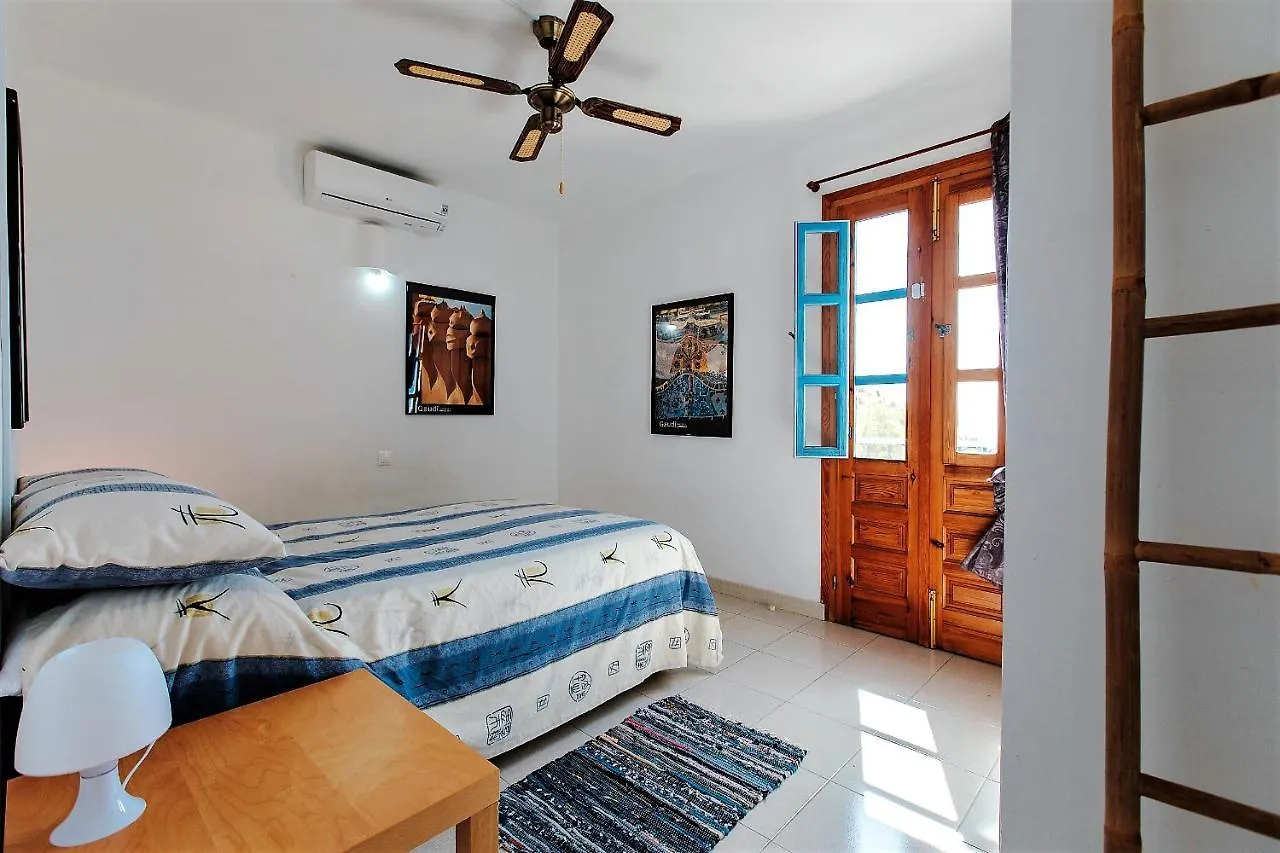House With Terrace, Amazing Views And Private Shared Pool
