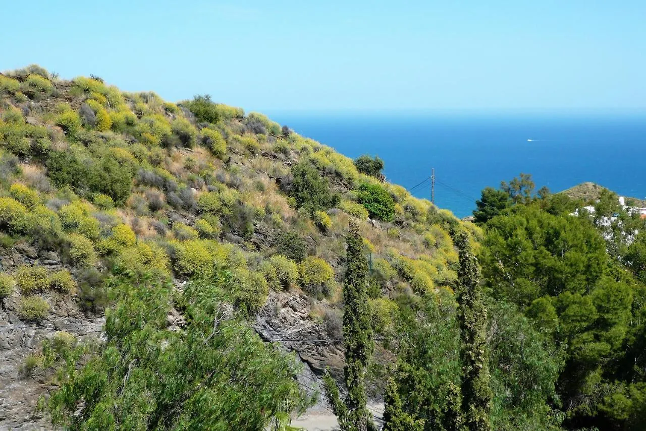 House With Terrace, Amazing Views And Private Shared Pool Holiday home